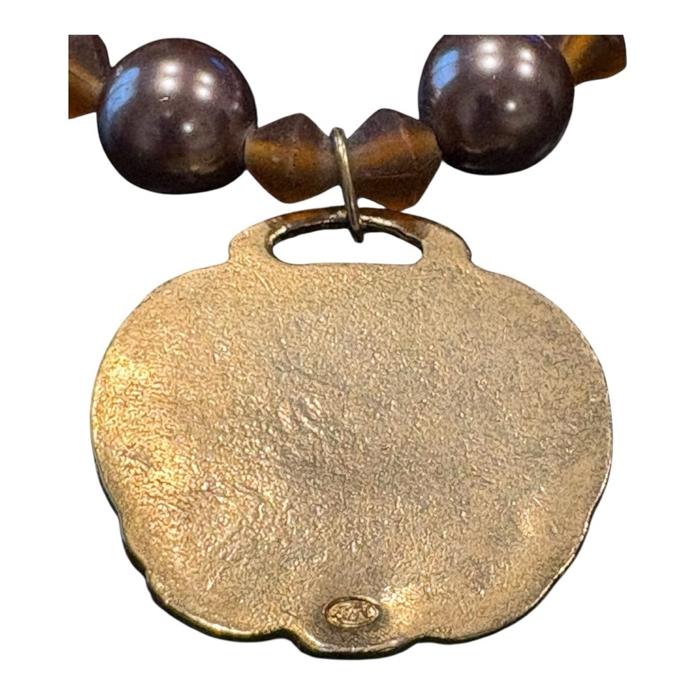 Susan Shaw (marked SS) Pearl & Glass Bead necklace w/ gold medallion. JB8 - Picture 5 of 7